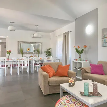 Holiday home Stunning In Naselje Muzini With Sauna