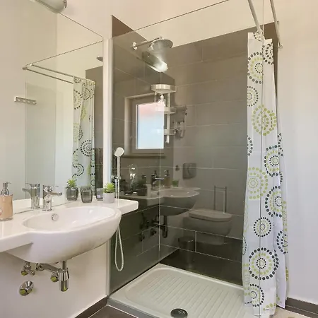 Holiday home Stunning In Naselje Muzini With Sauna