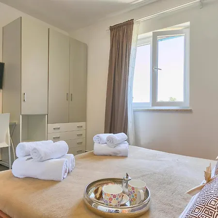 Holiday home Stunning In Naselje Muzini With Sauna Tomisici