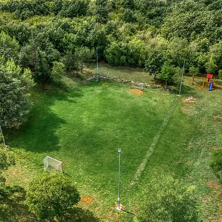 Lovely In Naselje Muzini With Sauna بيت للعطل